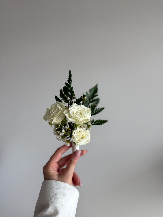 Ivory Touch – Boutonnière