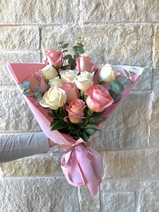 12 Pink & White Roses